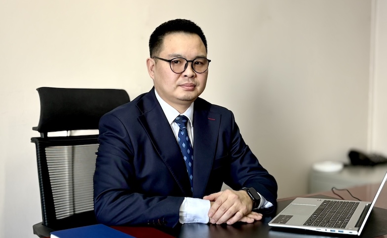 Б.МӨНХ-ЭРДЭНЭ